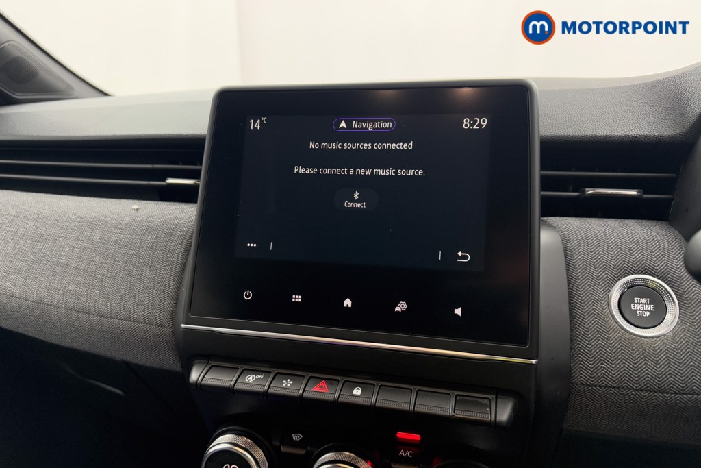 Used Renault Clio 2024 for sale - 77148918: Photo 17