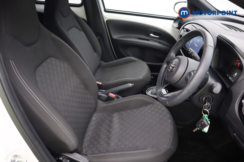 Used Toyota Aygo X 2024 for sale - 76636857: Photo 27