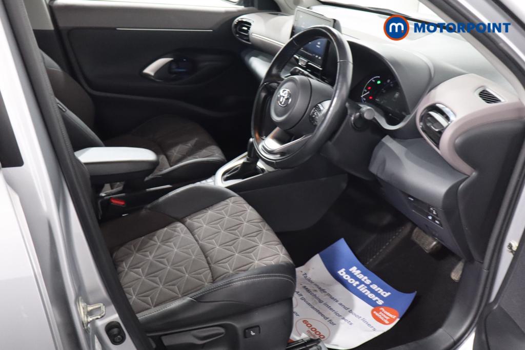 Used Toyota Yaris Cross 2022 for sale - 76286035: Photo 12