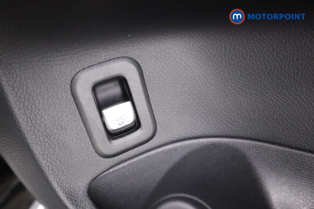 Used Mercedes-Benz C Class 2019 for sale - 76502721: Photo 21