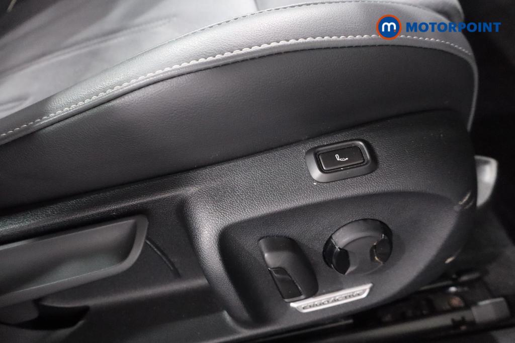 Used Volkswagen Passat 2025 for sale - 77747224: Photo 24