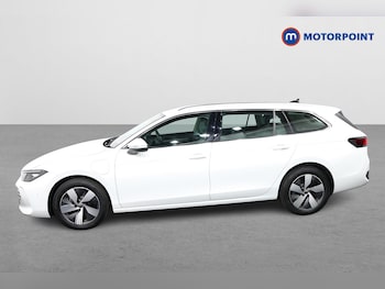 Used Volkswagen Passat 2025 for sale - 77747224: Photo