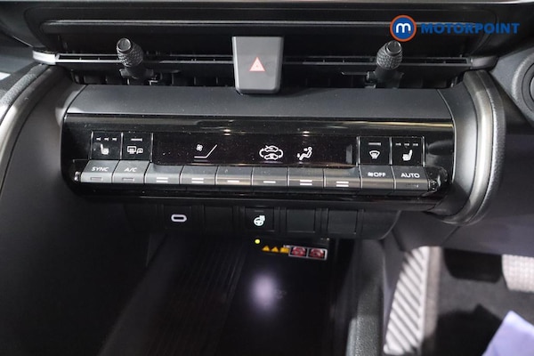 Used Toyota C-HR 2024 for sale - 75960338: Photo 13