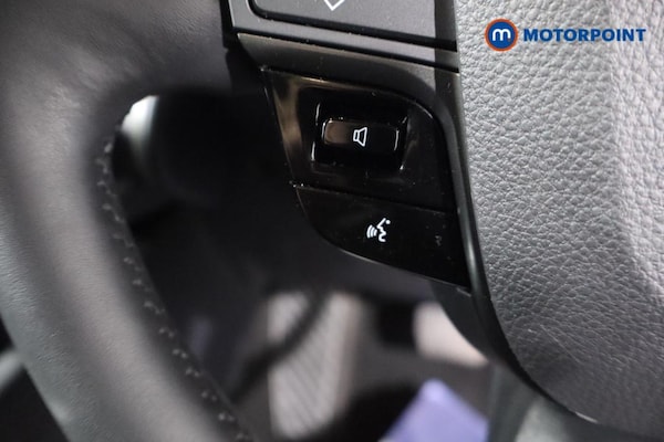Used Toyota C-HR 2024 for sale - 75960338: Photo 17