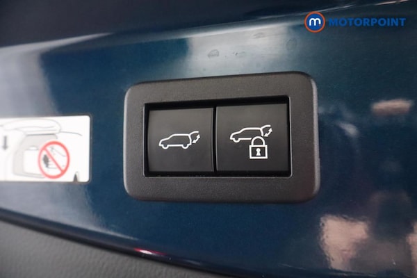 Used Toyota C-HR 2024 for sale - 75960338: Photo 33