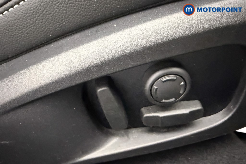 Used Jaguar XE 2023 for sale - 76946300: Photo 21