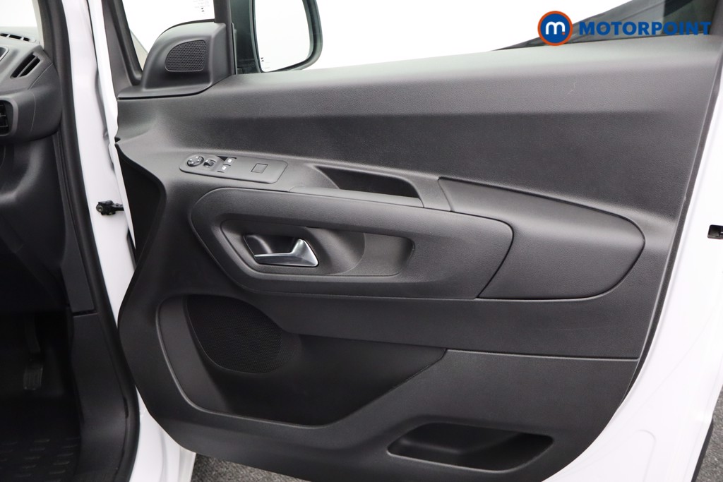 Used Citroen Berlingo 2025 for sale - 76442521: Photo 20