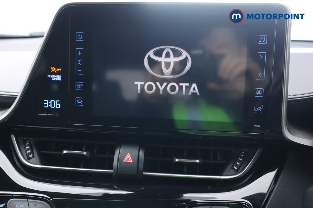 Used Toyota C-HR 2018 for sale - 76344893: Photo 10