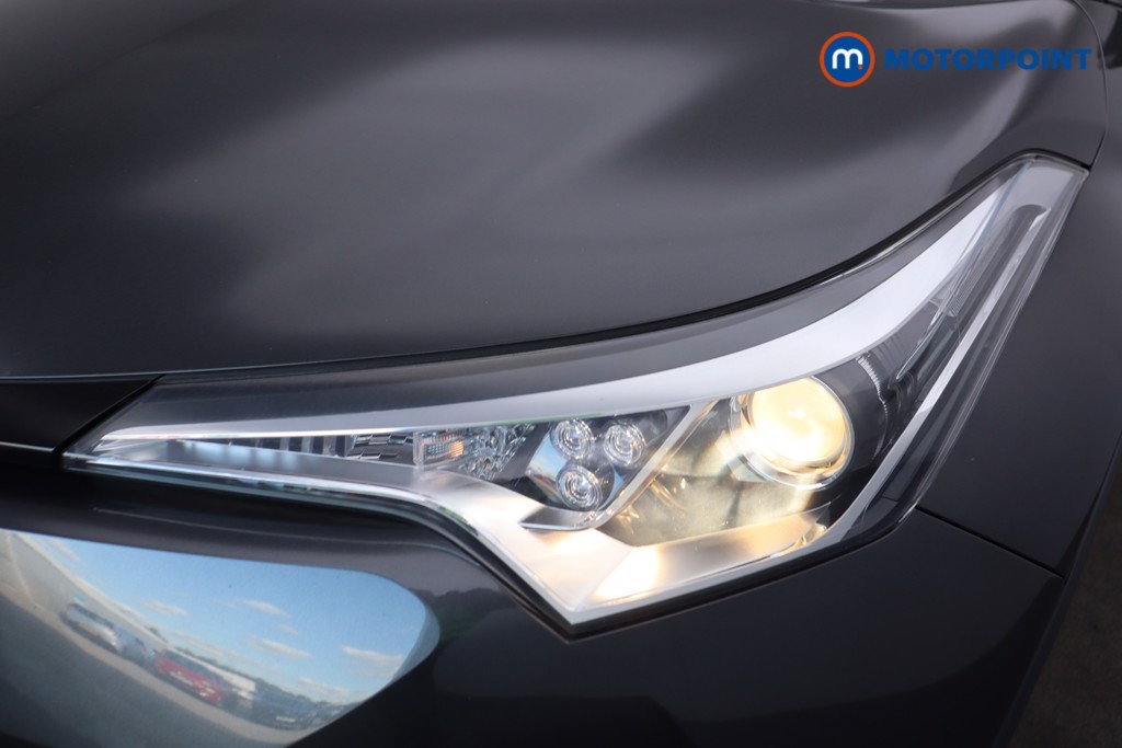 Used Toyota C-HR 2018 for sale - 76344893: Photo 30