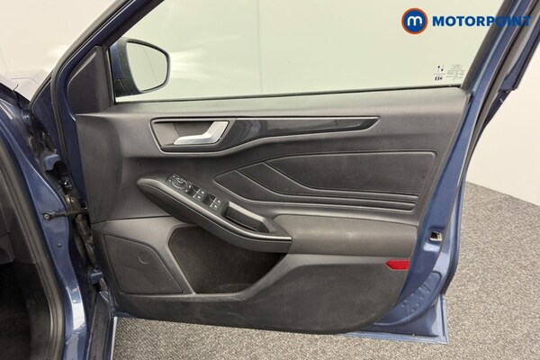 Used Ford Focus 2023 for sale - 76067821: Photo 24