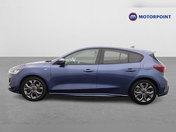 Used Ford Focus 2023 for sale - 76067821: Photo 4