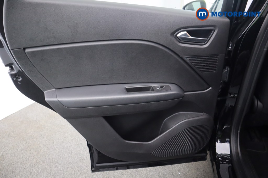 Used Renault Captur 2022 for sale - 77225980: Photo 40