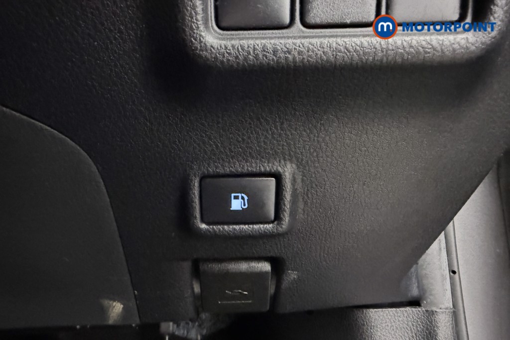 Used Toyota C-HR 2018 for sale - 77435798: Photo 17