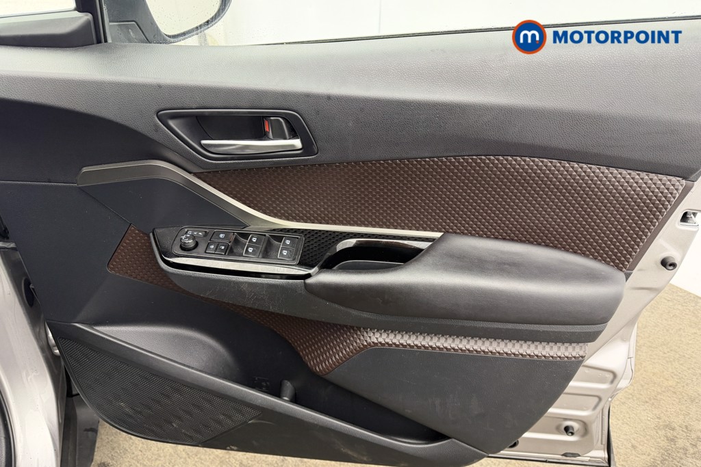 Used Toyota C-HR 2018 for sale - 77435798: Photo 28