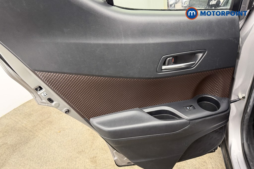 Used Toyota C-HR 2018 for sale - 77435798: Photo 37