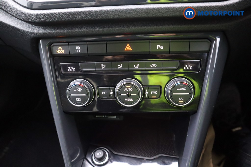 Used Volkswagen T-Roc 2018 for sale - 76734515: Photo 11