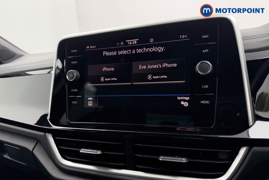 Used Volkswagen T-Roc 2024 for sale - 77450664: Photo 17