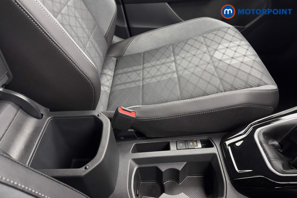 Used Volkswagen T-Roc 2024 for sale - 77450664: Photo 23