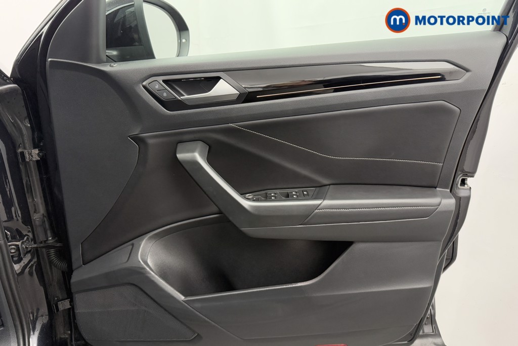 Used Volkswagen T-Roc 2024 for sale - 77450664: Photo 26