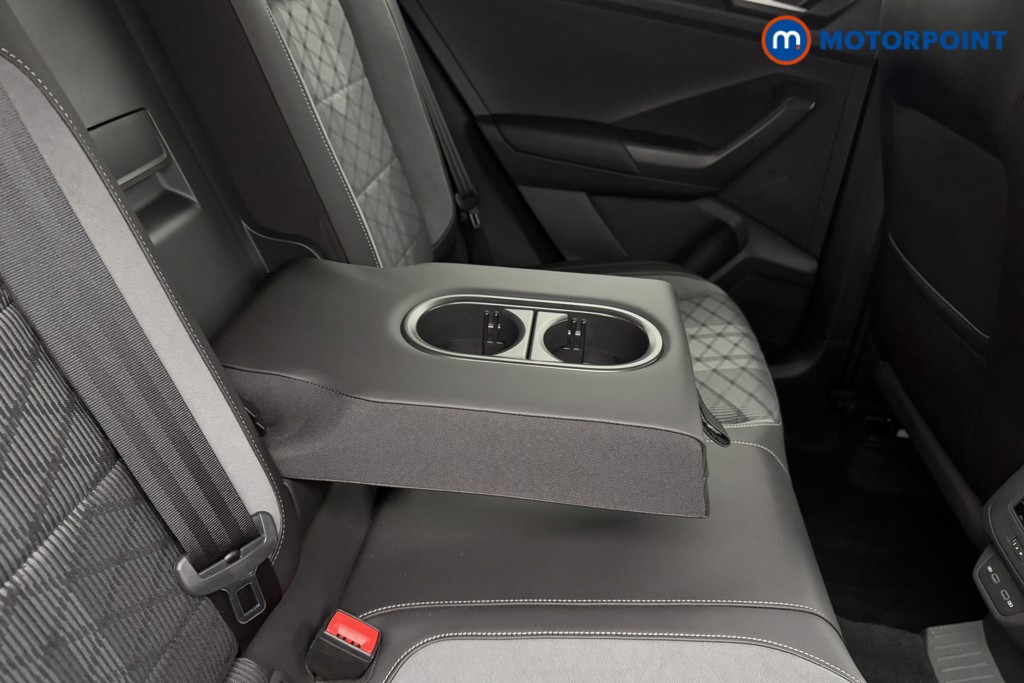 Used Volkswagen T-Roc 2024 for sale - 77450664: Photo 32