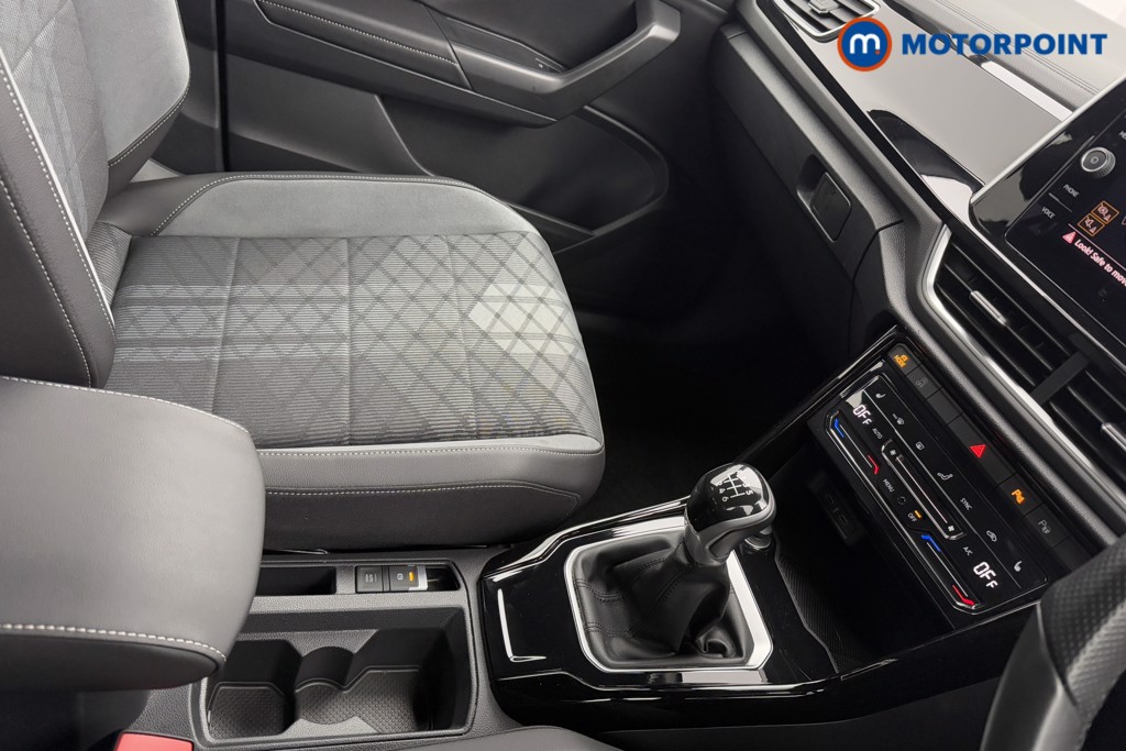 Used Volkswagen T-Roc 2022 for sale - 77431983: Photo 24