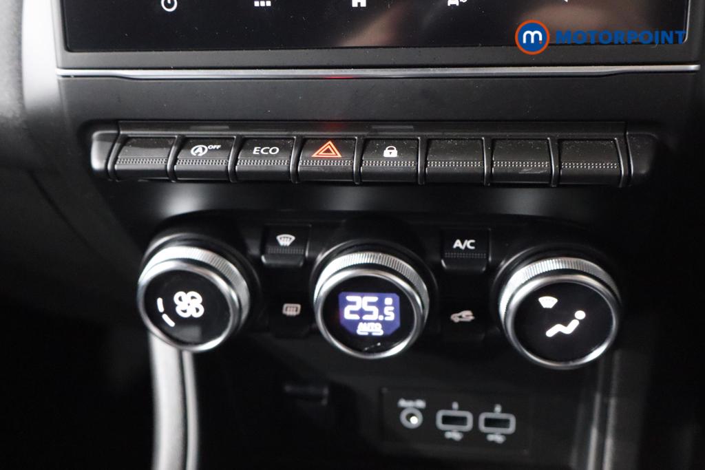 Used Renault Captur 2023 for sale - 77312869: Photo 19