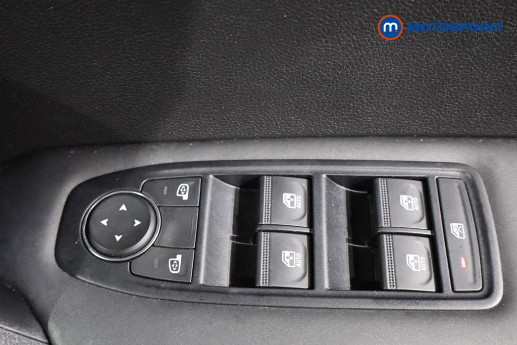 Used Renault Captur 2023 for sale - 77312869: Photo 24