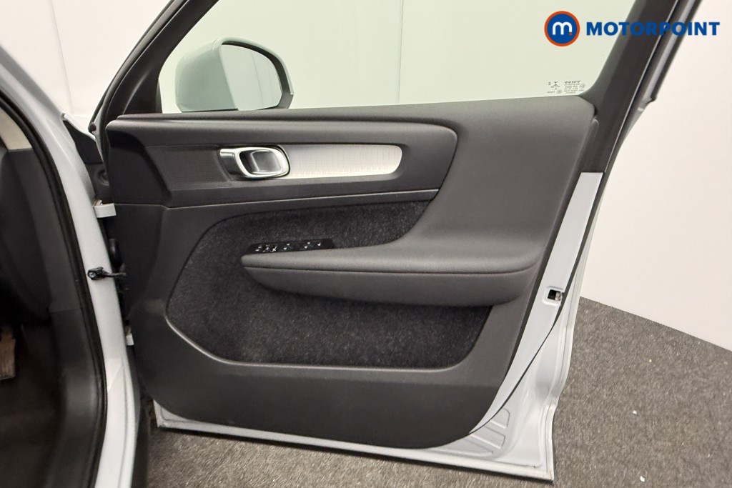 Used Volvo XC40 for sale - 77221307: Photo 24