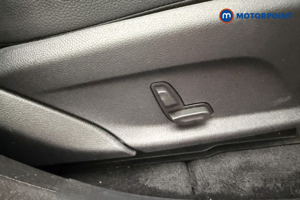 Used Mercedes-Benz GLC 2019 for sale - 77730403: Photo 30