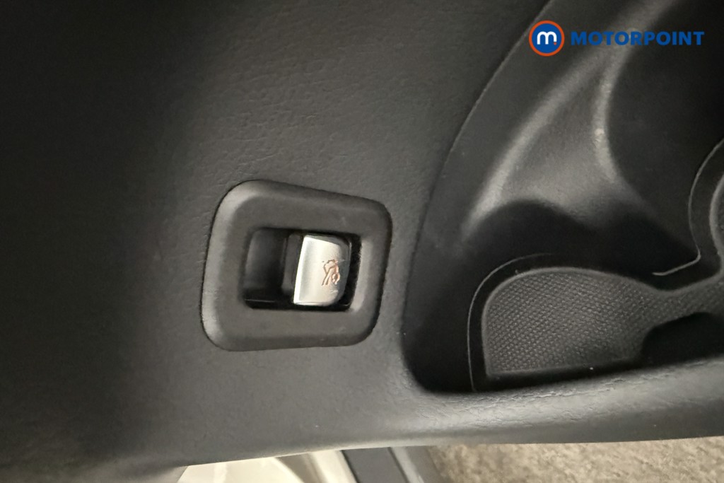 Used Mercedes-Benz GLC 2019 for sale - 77730403: Photo 32