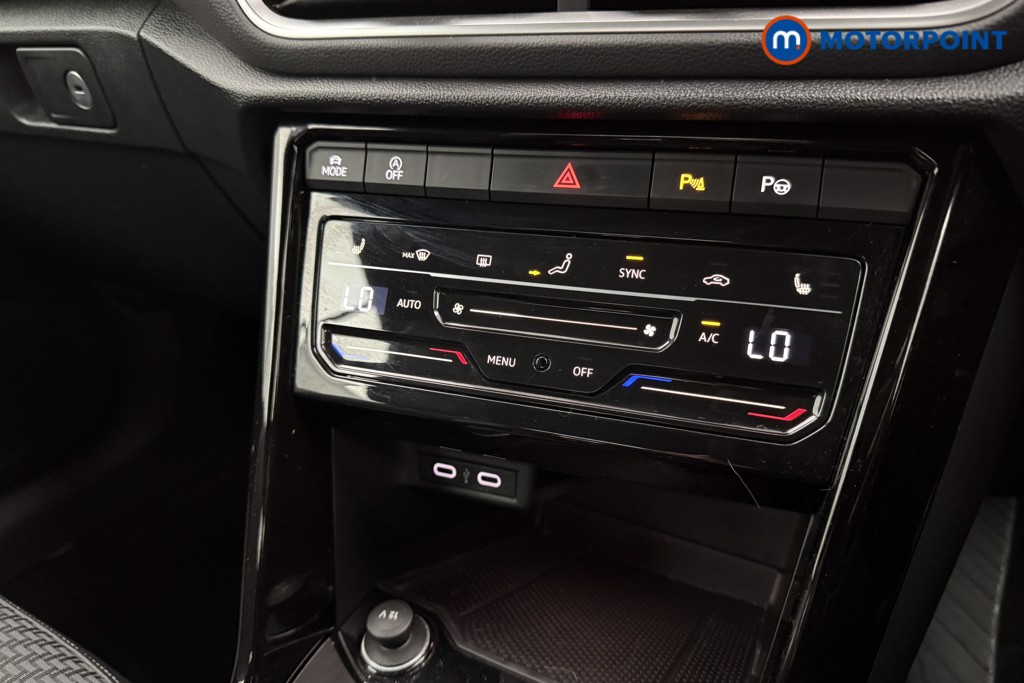 Used Volkswagen T-Roc 2022 for sale - 77435795: Photo 21