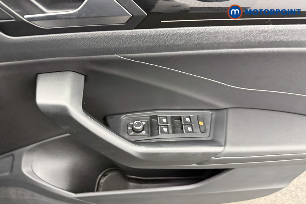 Used Volkswagen T-Roc 2025 for sale - 77297819: Photo 25