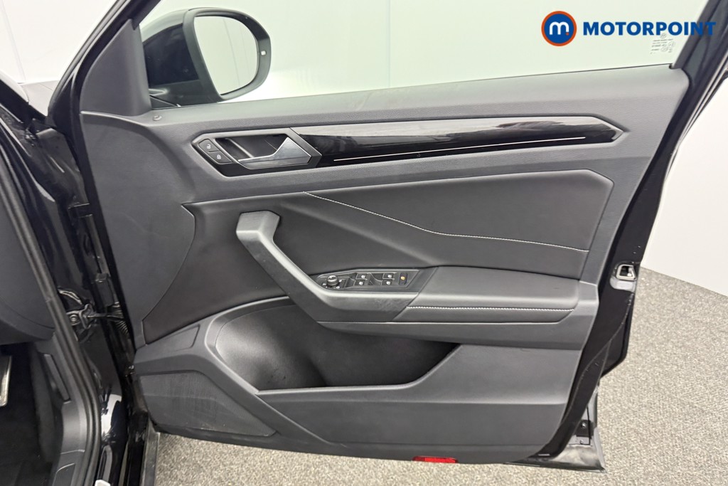 Used Volkswagen T-Roc 2025 for sale - 77297819: Photo 26