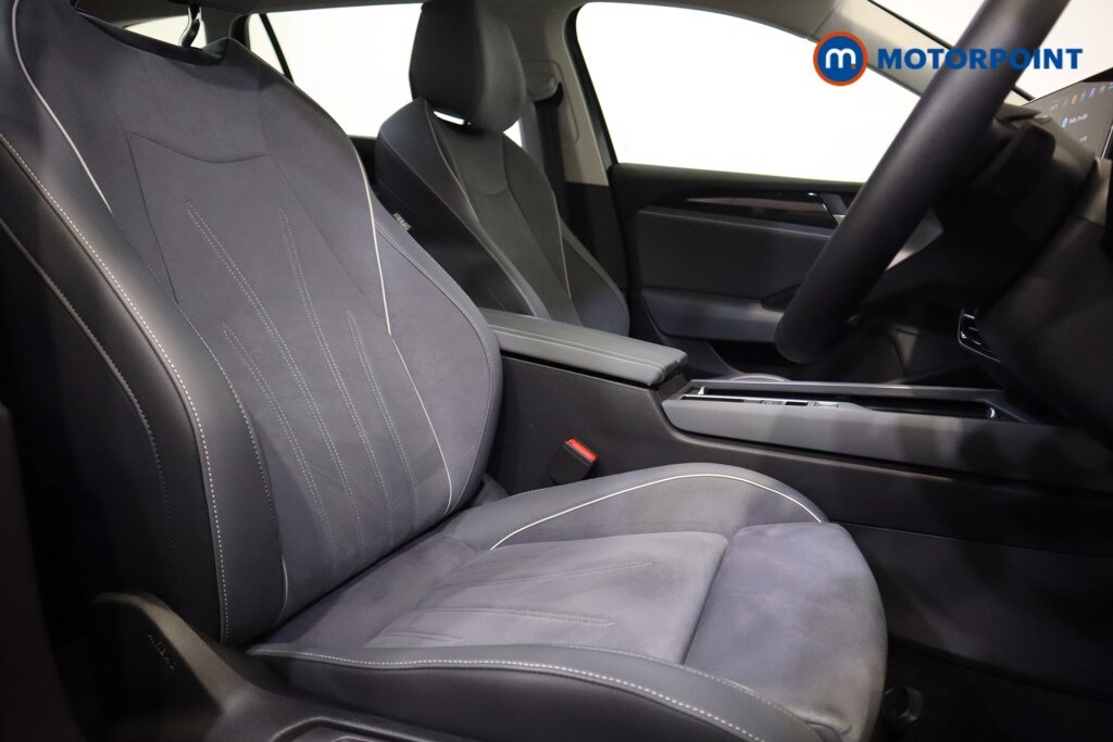 Used Volkswagen Passat 2025 for sale - 76317040: Photo 14