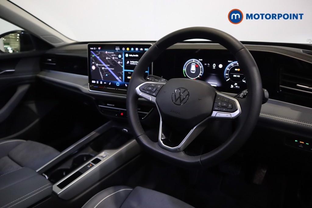 Used Volkswagen Passat 2025 for sale - 76317040: Photo 9