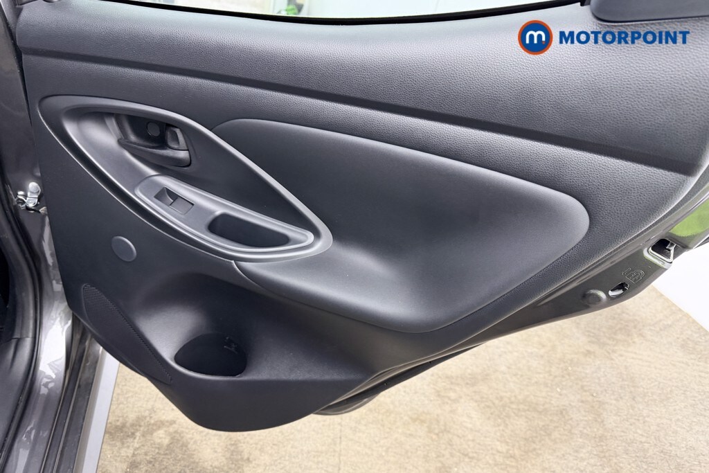 Used Toyota Yaris 2022 for sale - 77650709: Photo 31