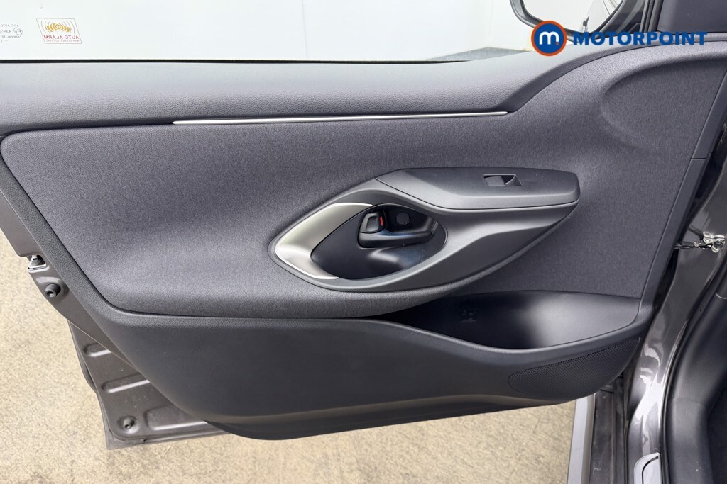 Used Toyota Yaris 2022 for sale - 77650709: Photo 39