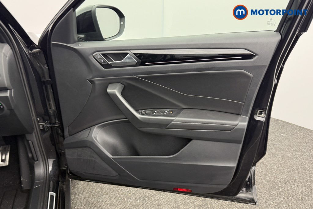 Used Volkswagen T-Roc 2025 for sale - 77297832: Photo 25