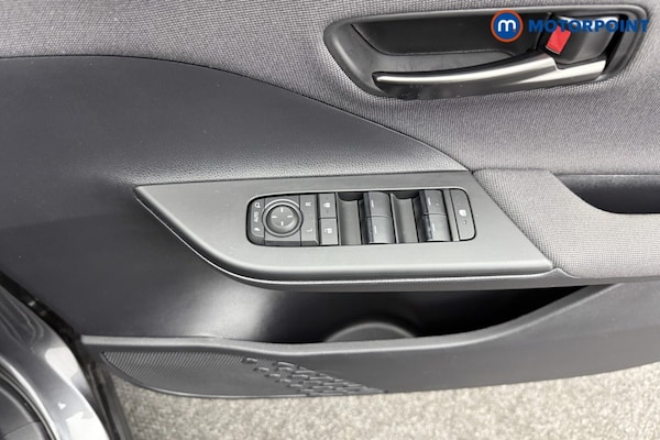 Used Toyota C-HR 2024 for sale - 75982752: Photo 23