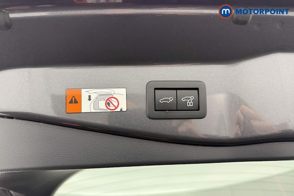 Used Toyota C-HR 2024 for sale - 75982752: Photo 29