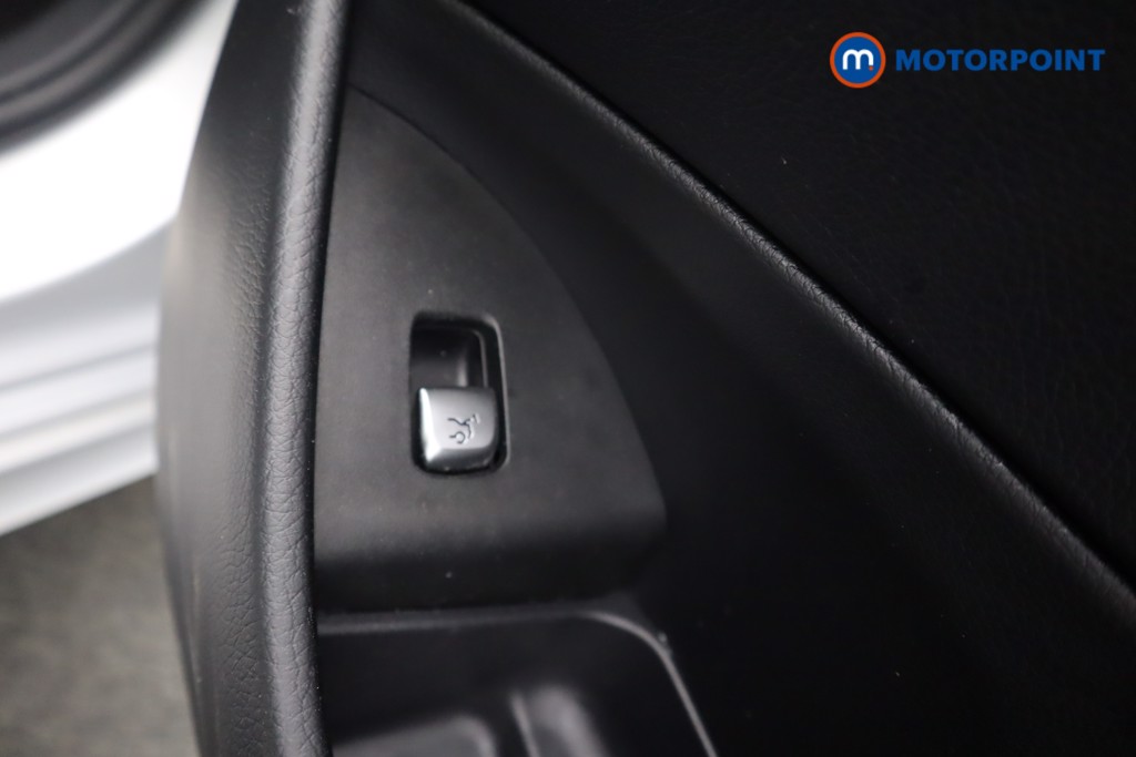 Used Mercedes-Benz E Class 2018 for sale - 77117647: Photo 32