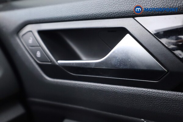 Used Volkswagen T-Roc 2022 for sale - 76038350: Photo 18