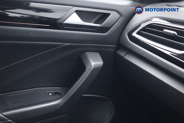 Used Volkswagen T-Roc 2022 for sale - 76038350: Photo 21
