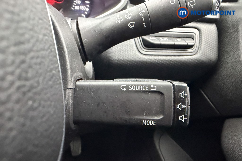 Used Renault Clio 2020 for sale - 77641619: Photo 15