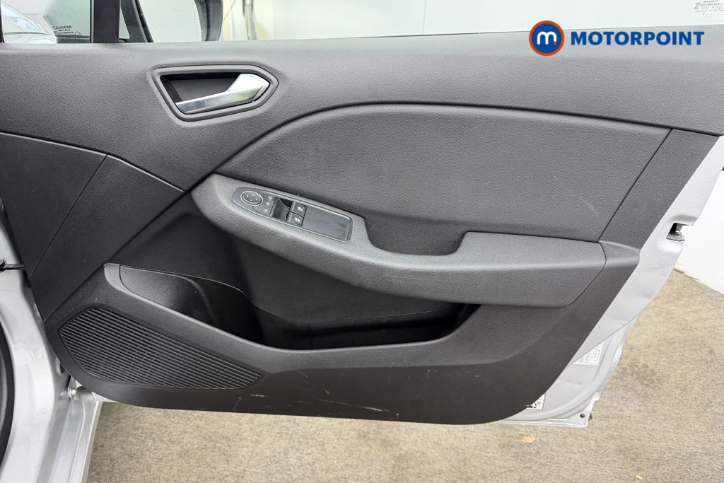 Used Renault Clio 2020 for sale - 77641619: Photo 26