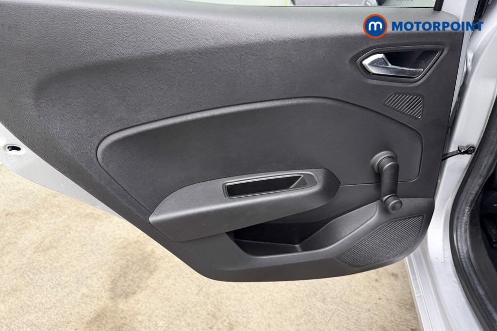 Used Renault Clio 2020 for sale - 77641619: Photo 35