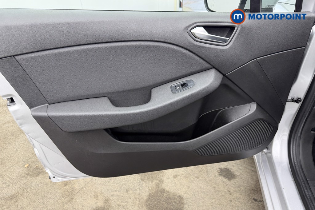 Used Renault Clio 2020 for sale - 77641619: Photo 39