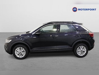Used Volkswagen T-Roc 2023 for sale - 77429309: Photo