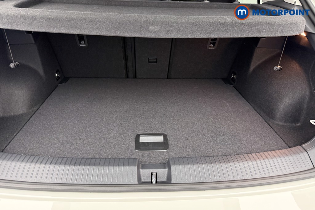 Used Volkswagen T-Roc 2025 for sale - 76985040: Photo 30