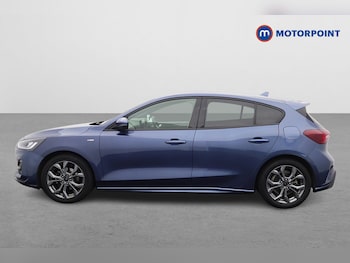Used Ford Focus 2023 for sale - 76101877: Photo 4
